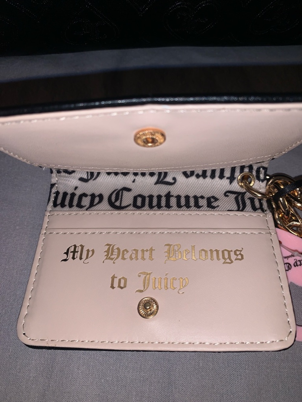 🆕-Juicy Couture LIQUORICE Embossed Tote & Gold Charm WRISTLET Set - Picture 9 of 14